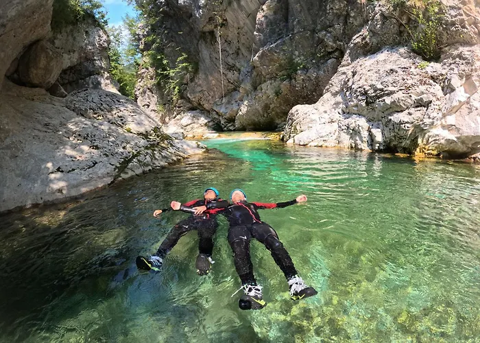 Family Soca Splash בובק